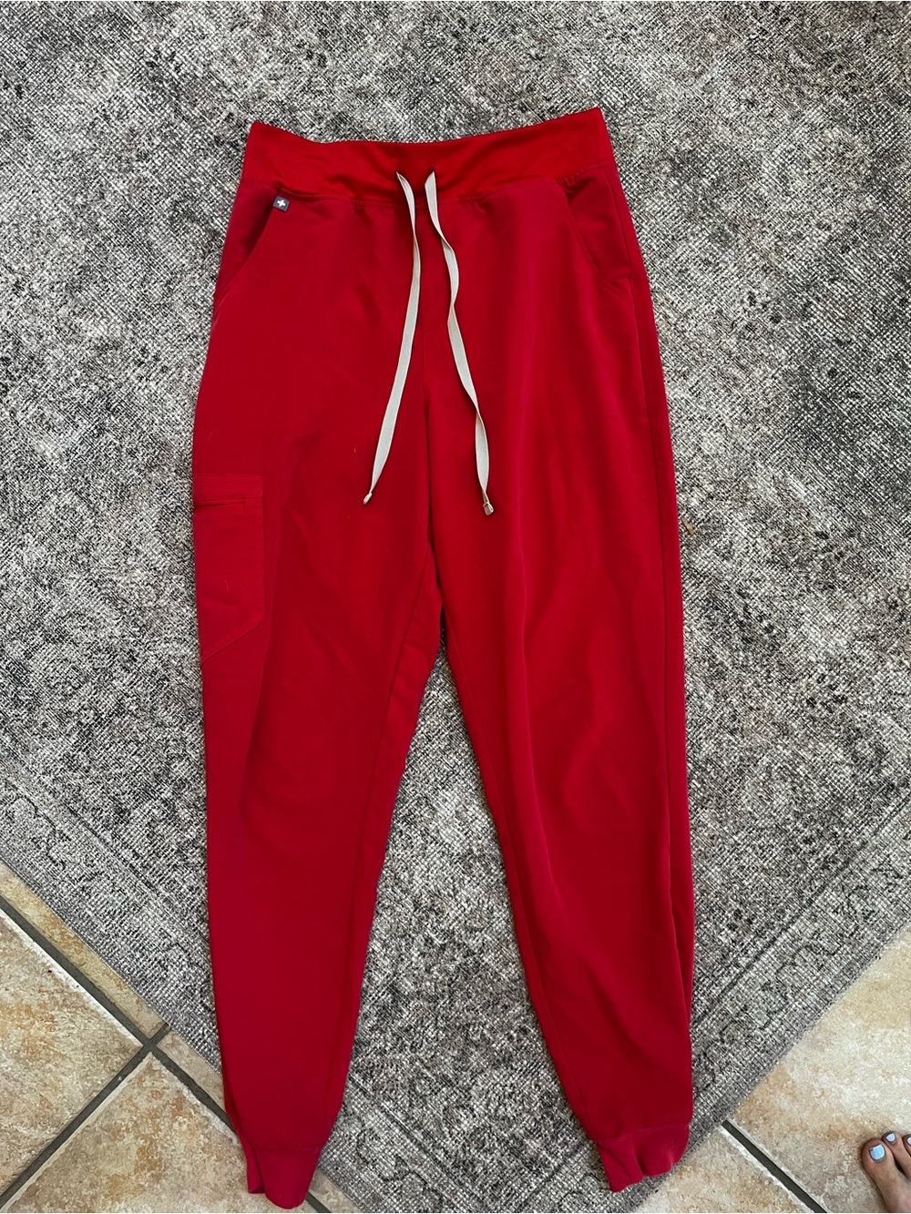 FIGS Technical Collection Red Scrub Pants Joggers M